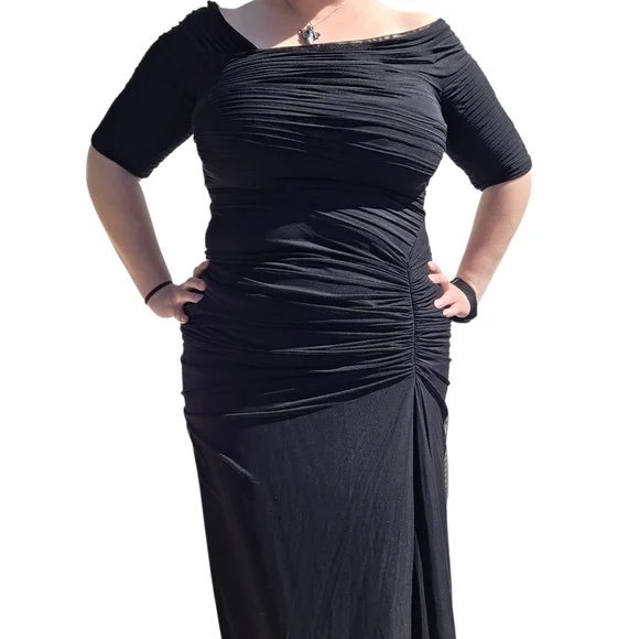 Tadashi Shoji Gown- XXL - Picture 4 of 16